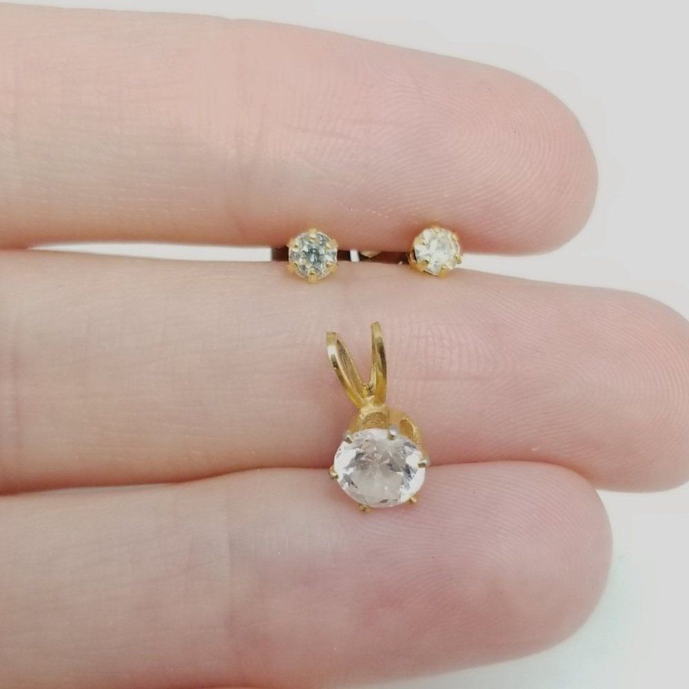 Vintage Pendant and Earring set, Rhinestone and Gold Tone Settting, Small